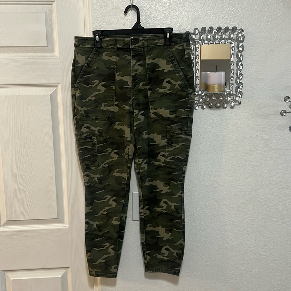 Nine West Camo Pants